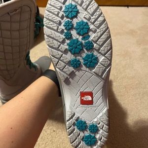 North Fave Women’s Boots. Size 9.